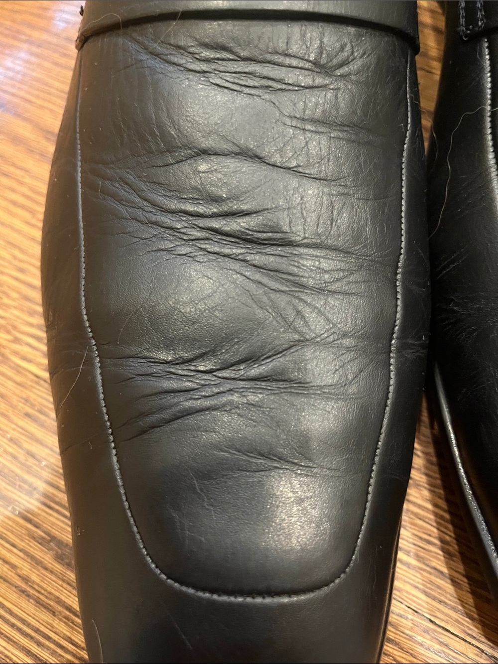 Gucci 11 Black Leather Slip-On Men’s Dress Loafers - Picture 4 of 10